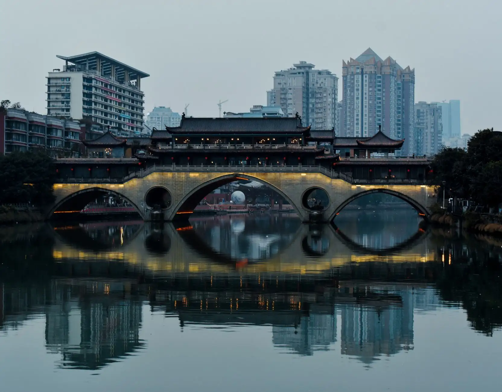 光缆接头盒在5G网络建设中的选型与施工规范