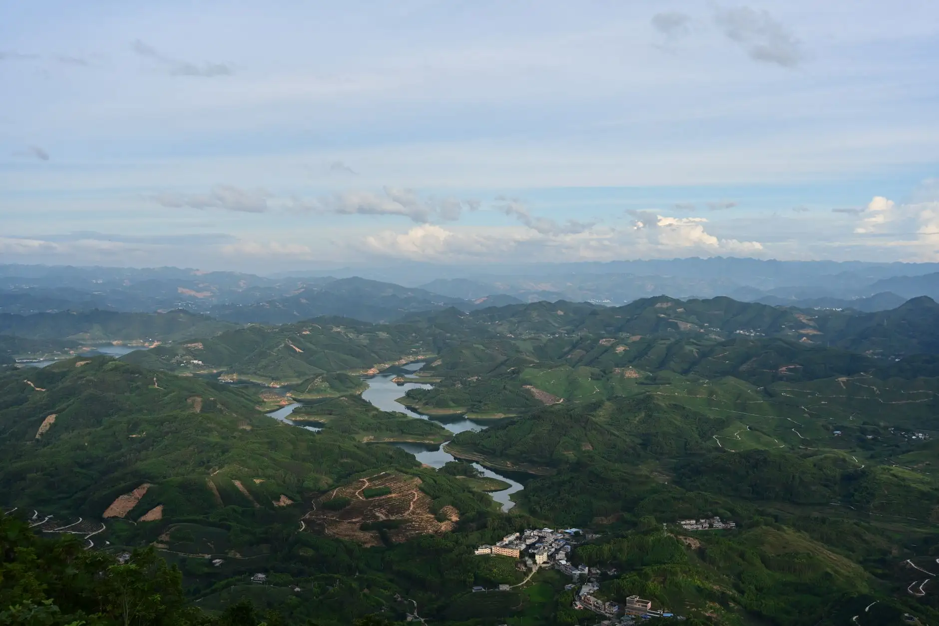 大连地区运营商光交箱产品型号对比及适用场景解析