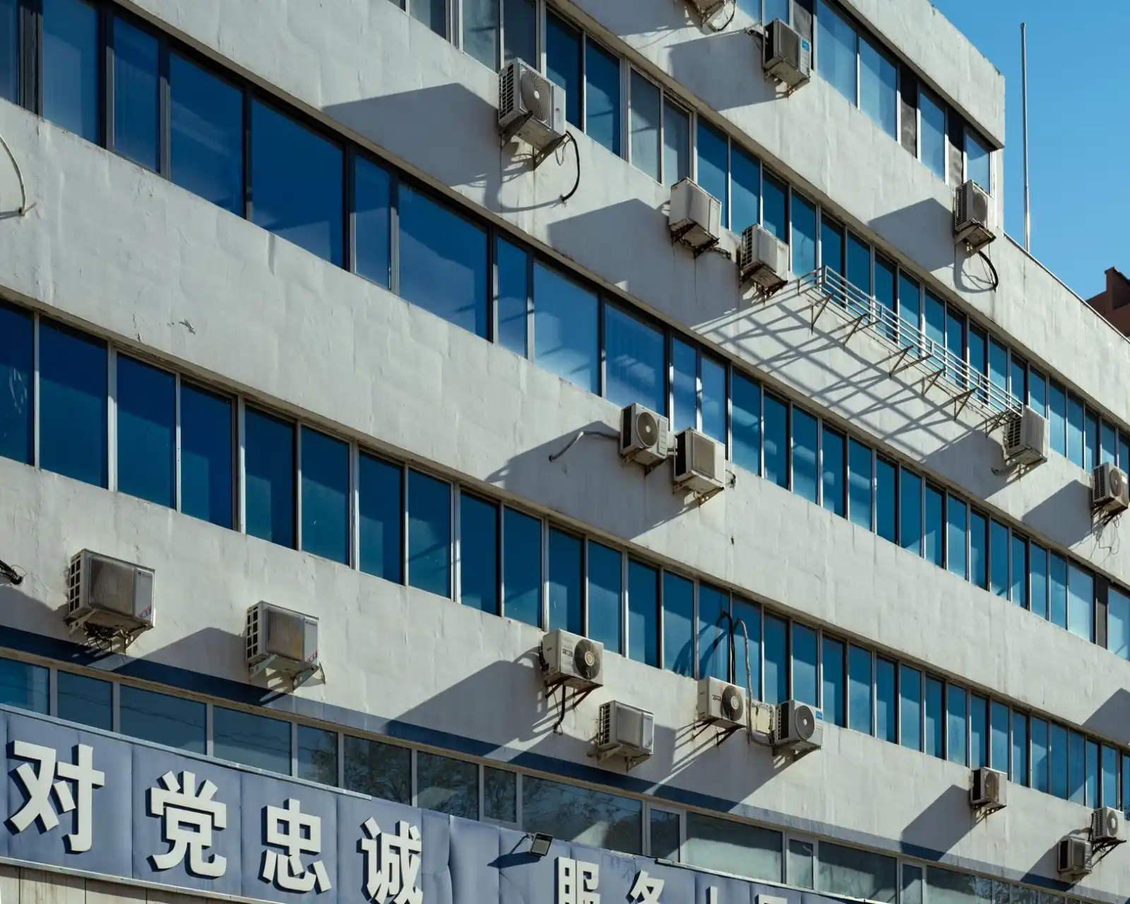 解析光缆接头盒防水密封技术对辽宁运营商网络稳定性的影响