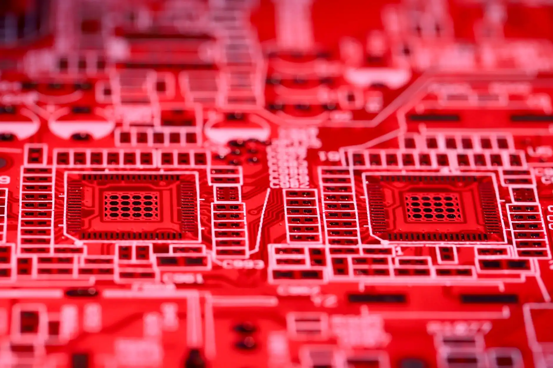 大连地区光纤通信网络建设中光缆接头盒选型要点分析