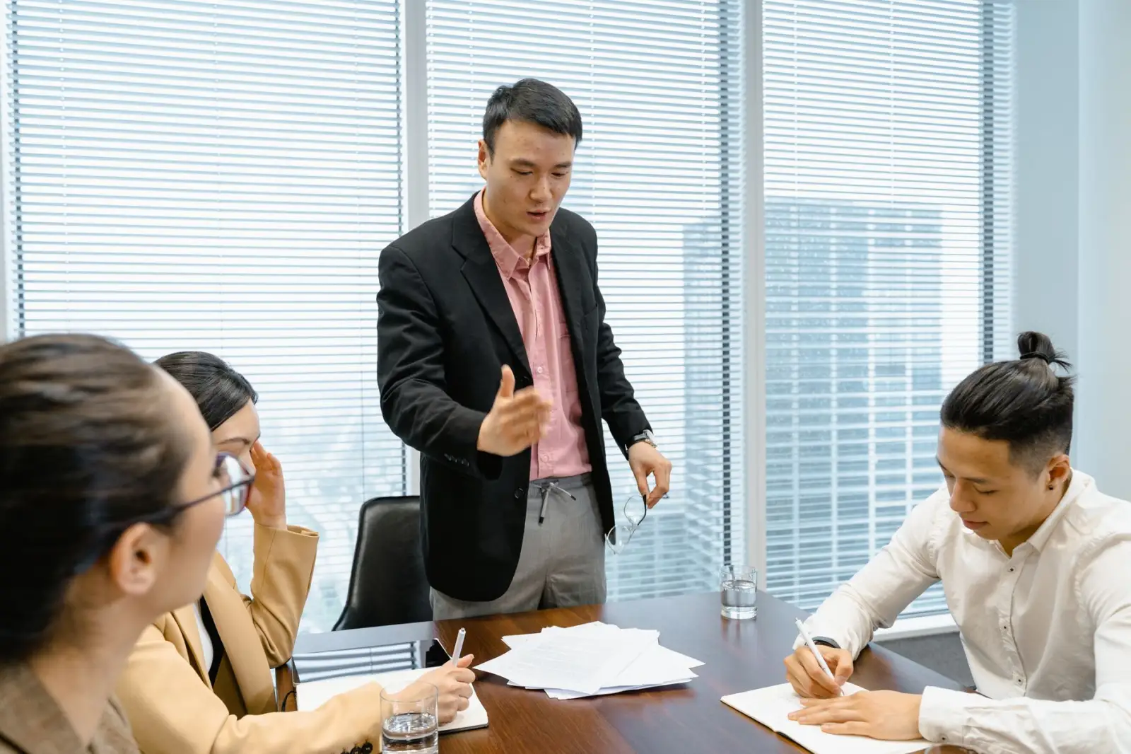 分光器在FTTH网络中的应用场景及与光交箱的配套部署方案