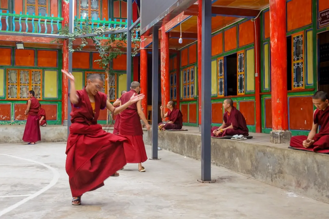 光纤接头盒选型指南：不同场景下的密封性能与适配性对比