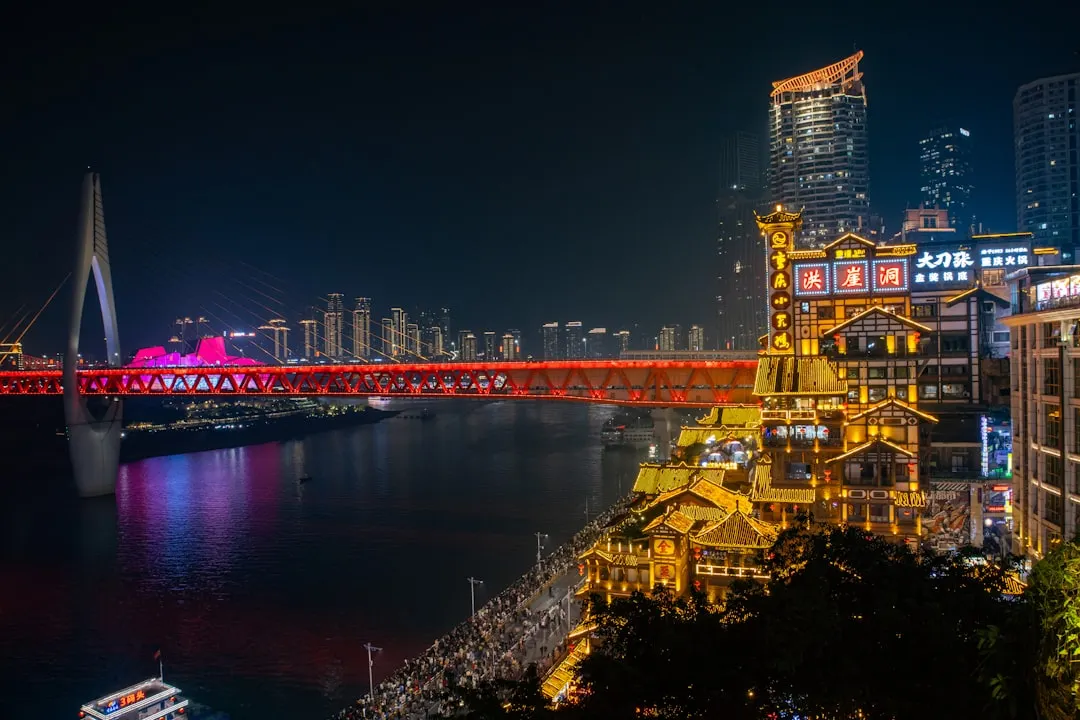光交箱与分光器在FTTH网络中的配合要点及常见配置方案解析